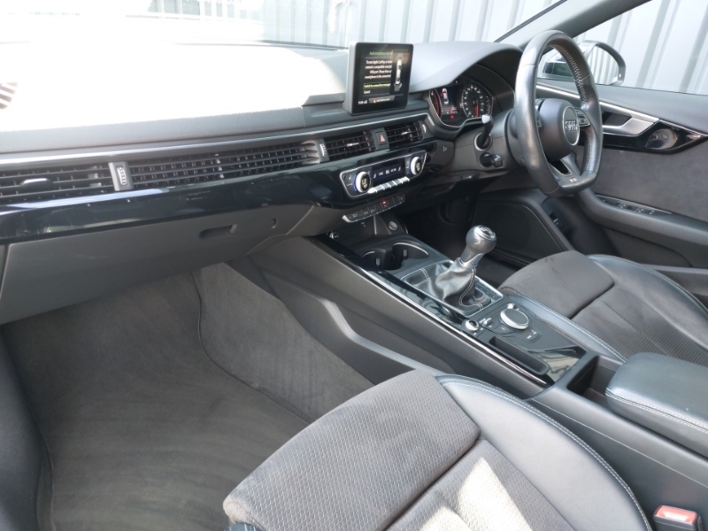 Audi A4 35 Tfsi Black Edition WD68XTN White #5