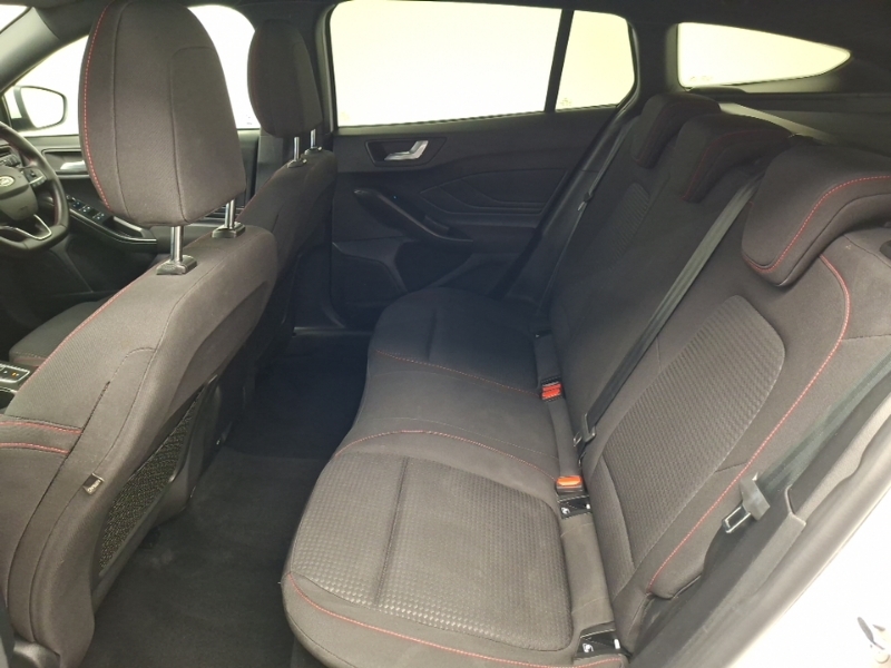 Ford Focus 1.5 Ecoblue 120 St-line Edition SD71GLJ White #6