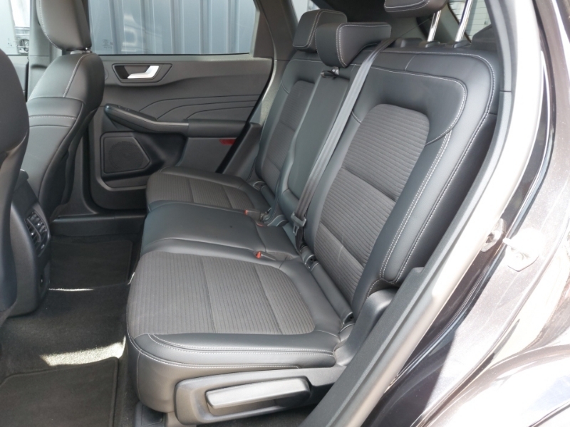 Ford Kuga 1.5 Ecoboost 150 Titanium Edition DC23LWP Black #6