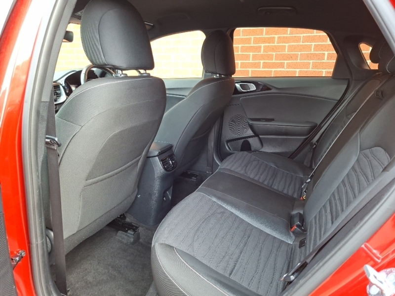 Kia Ceed 1.5T Gdi Isg Gt-line EF73AAU Red #6
