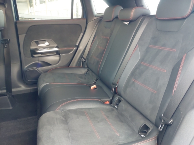 Mercedes-Benz GLA Class Gla 180 Amg Line Executive DK23UVC Blue #6