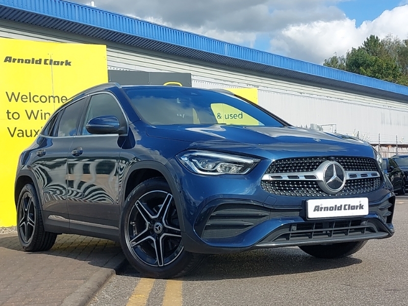 Mercedes-Benz GLA Class Gla 180 Amg Line Executive Blue