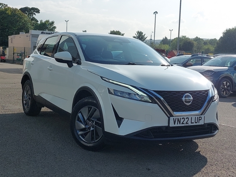 Nissan Qashqai 1.3 Dig-t Mh Acenta Premium White