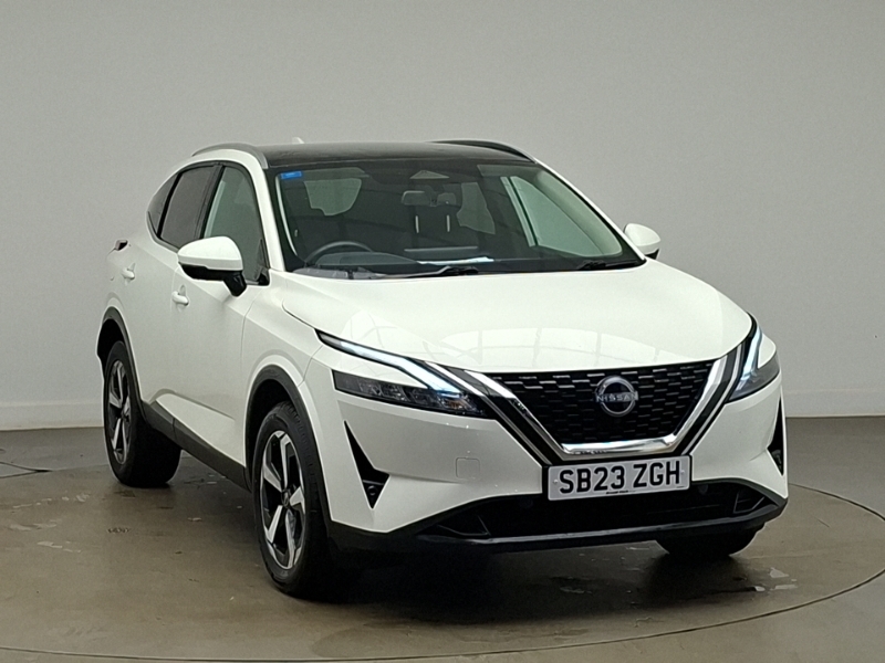 Nissan Qashqai 1.3 Dig-t Mh N-connecta Glass Roof White