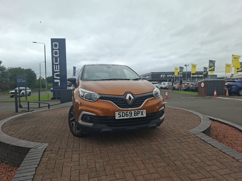 Renault Captur 1.3 Tce 130 Iconic SD69BPX Orange