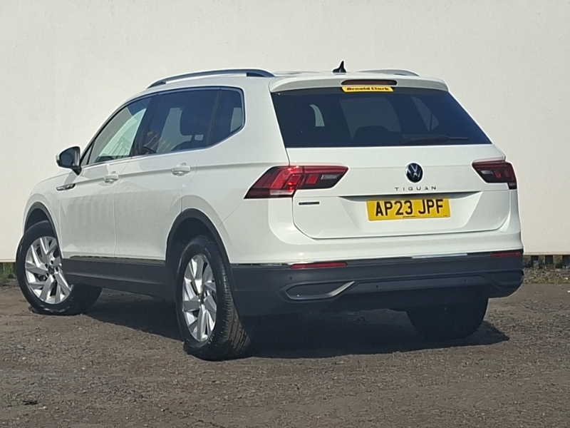 Volkswagen Tiguan Allspace 1.5 Tsi Life Dsg White #2