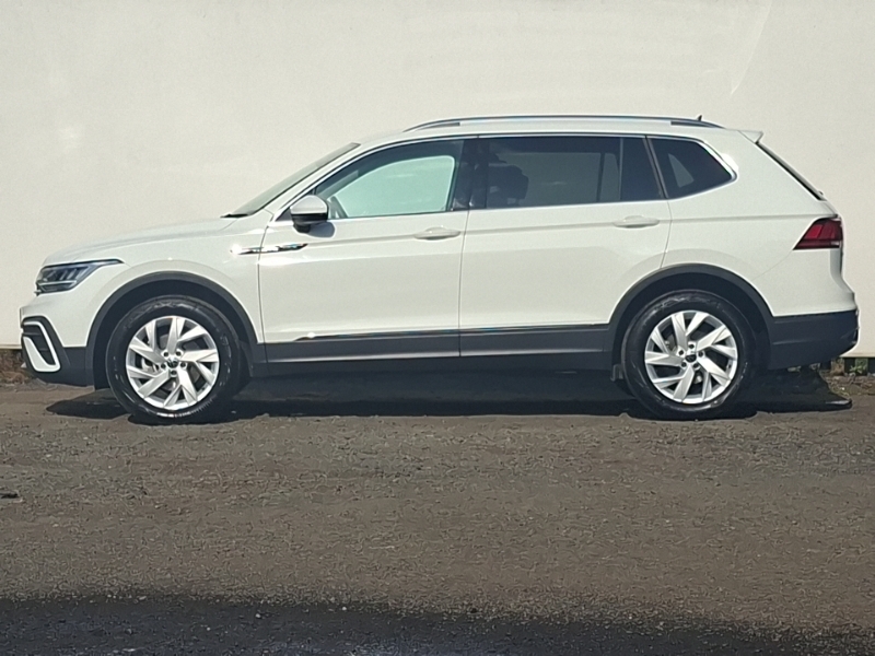 Volkswagen Tiguan Allspace 1.5 Tsi Life Dsg White #4
