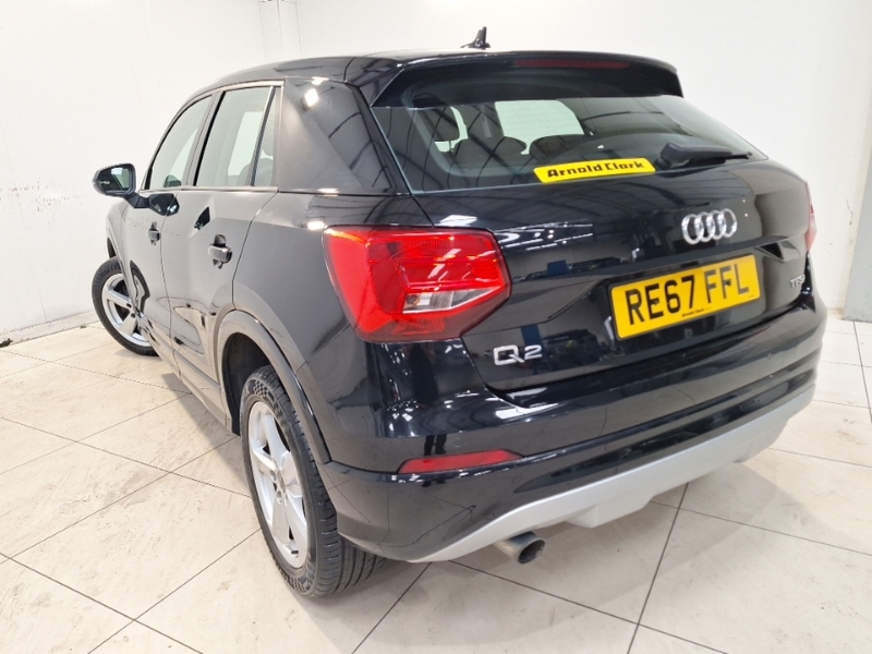 Audi Q2 1.0 Tfsi Sport RE67FFL Black #2