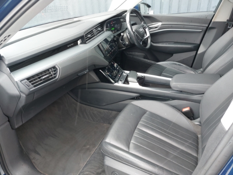 Audi E-tron 230Kw 50 Quattro 71Kwh Technik Blue #5