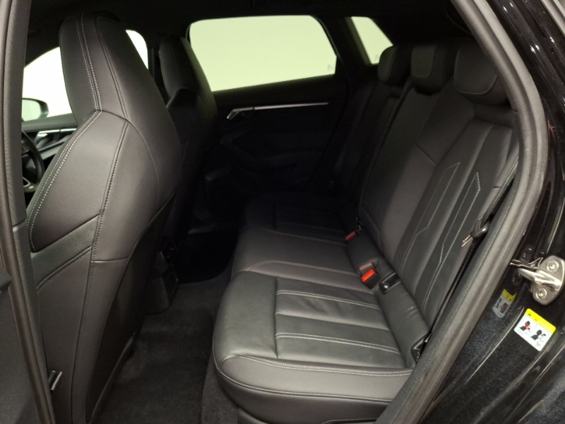 Audi A3 30 Tfsi S Line MK23CBU Black #6