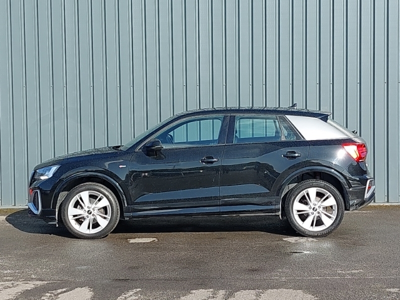 Audi Q2 35 Tfsi S Line WM23NHJ Black #4