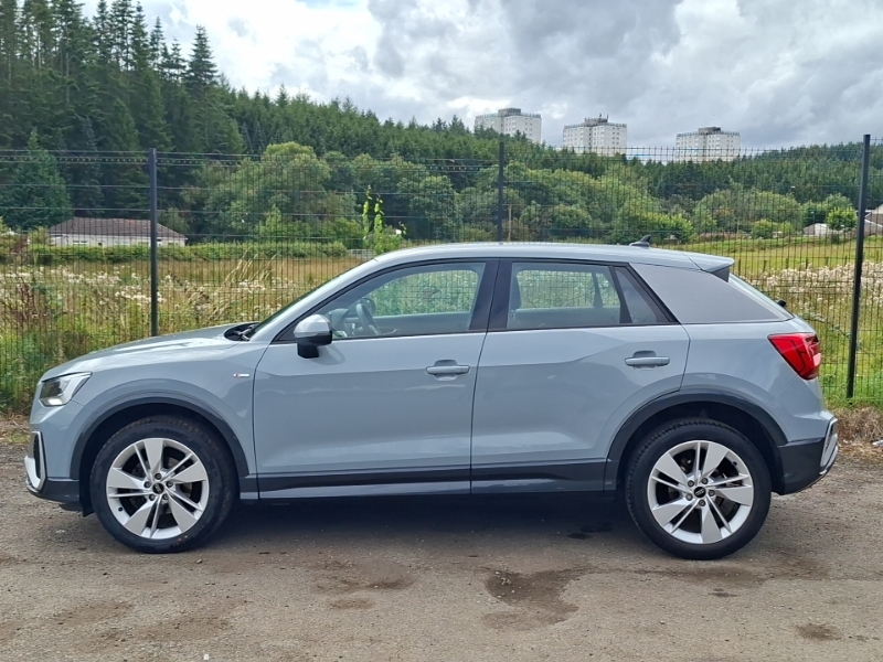 Audi Q2 35 Tfsi S Line S Tronic SW23HDY Grey #4