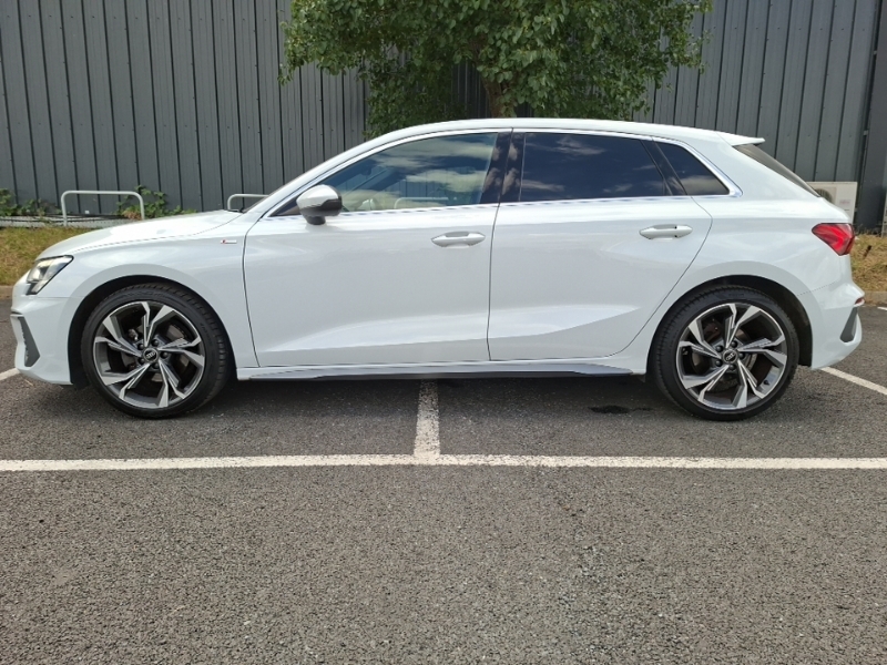 Audi A3 30 Tfsi S Line S Tronic SB23OMU White #4