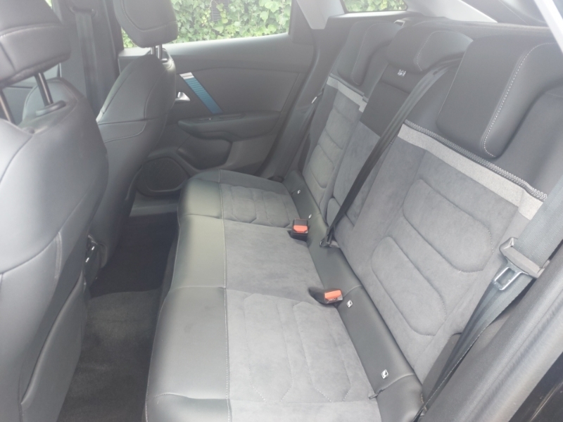 Citroen e-C4 100Kw Shine Plus 50Kwh Black #6