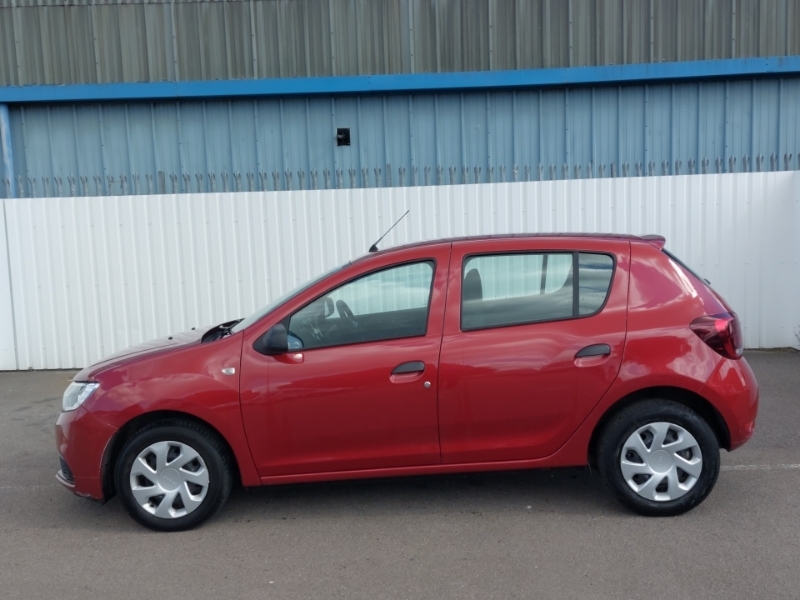 Dacia Sandero 1.0 Sce Essential SA70ZDC Red #4