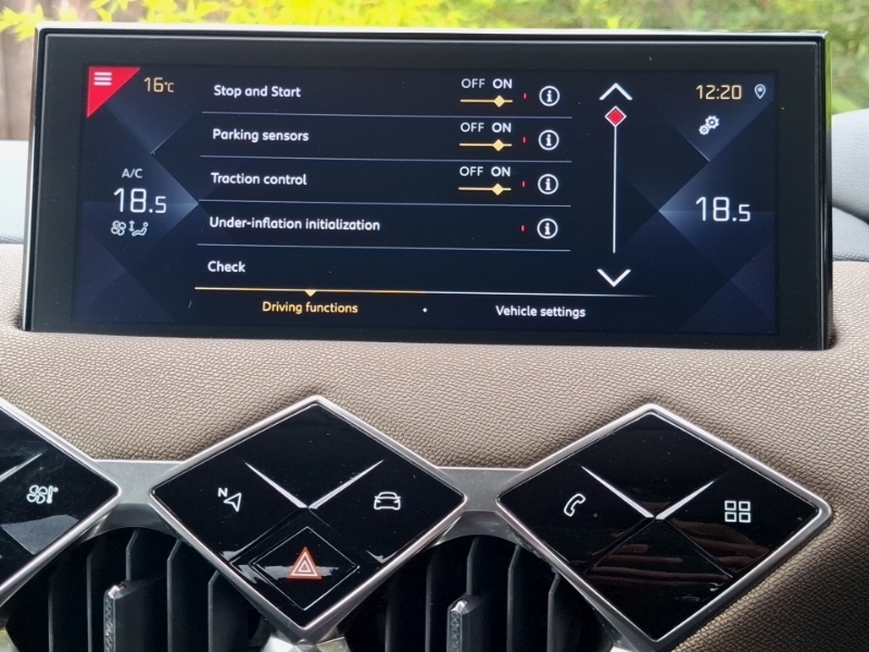 DS DS 3 E-tense Performance Line Red #17