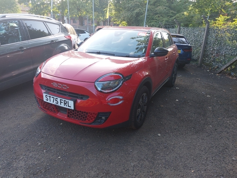 Fiat 600 1.2 Hybrid 48V Edct-6 Red