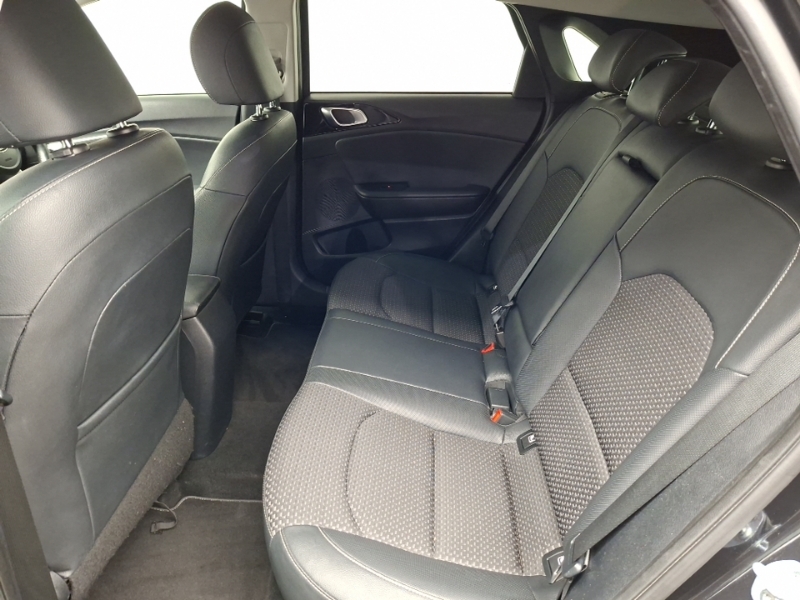 Kia Ceed 1.6 Crdi Isg 3 Dct Black #6