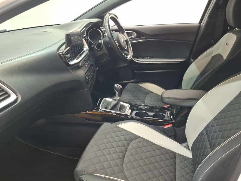 Kia Proceed 1.4T Gdi Isg Gt-line PK20CEU White #5