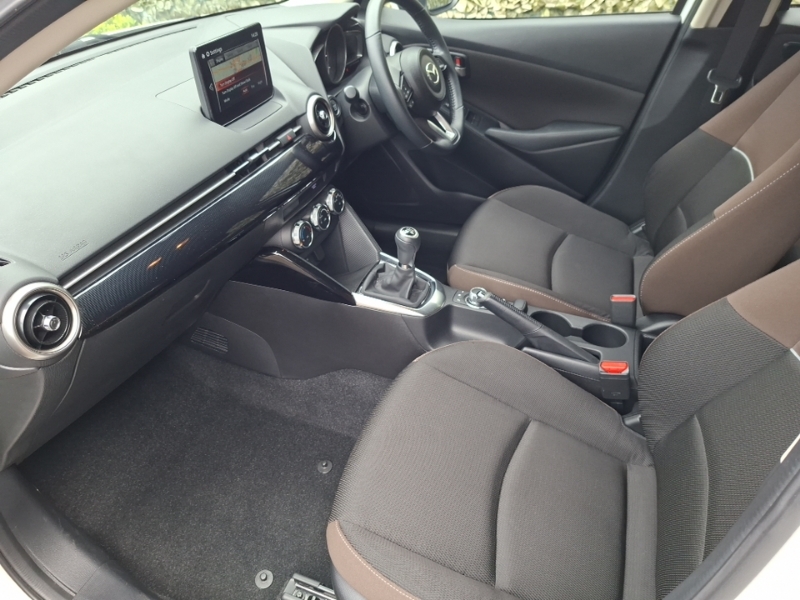 Mazda 2 1.5 Skyactiv G 75 Se-l SD72JXM White #5