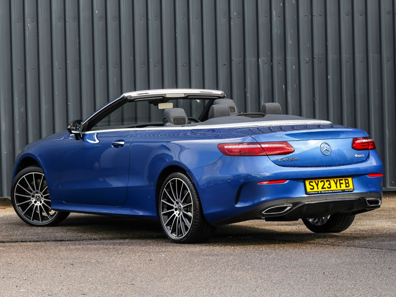 Mercedes-Benz E Class E400d 4Matic Amg Line Night Ed Pre 9G-tronic Blue #2