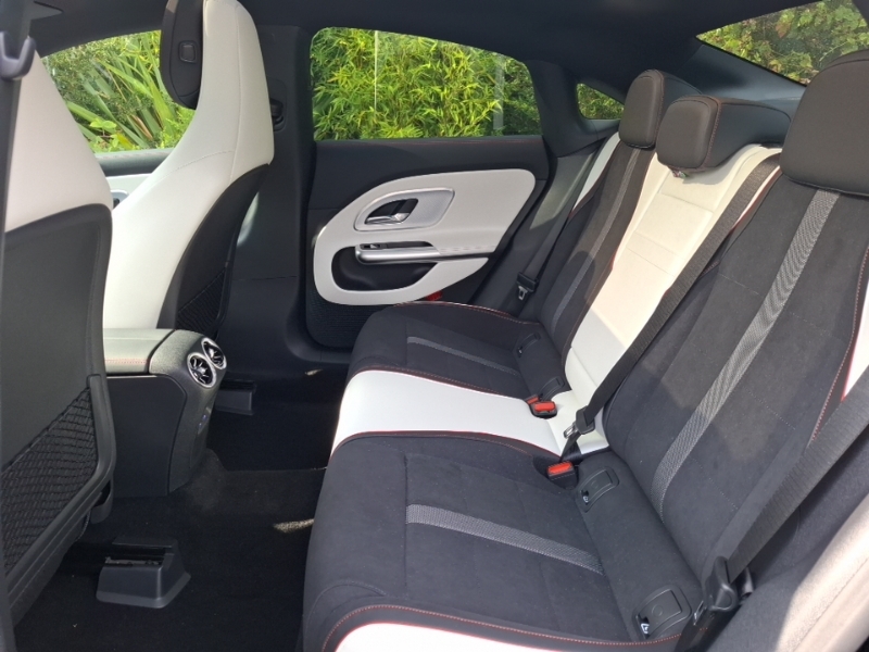Mercedes-Benz CLA Class Cla 200 Amg Line Executive SR26OHN Black #6