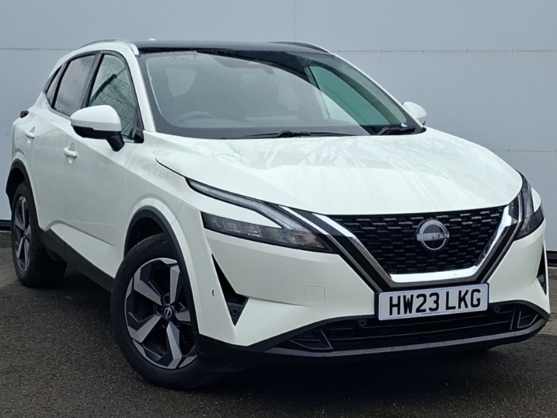 Nissan Qashqai 1.3 Dig-t Mh N-connecta Glass Roof White