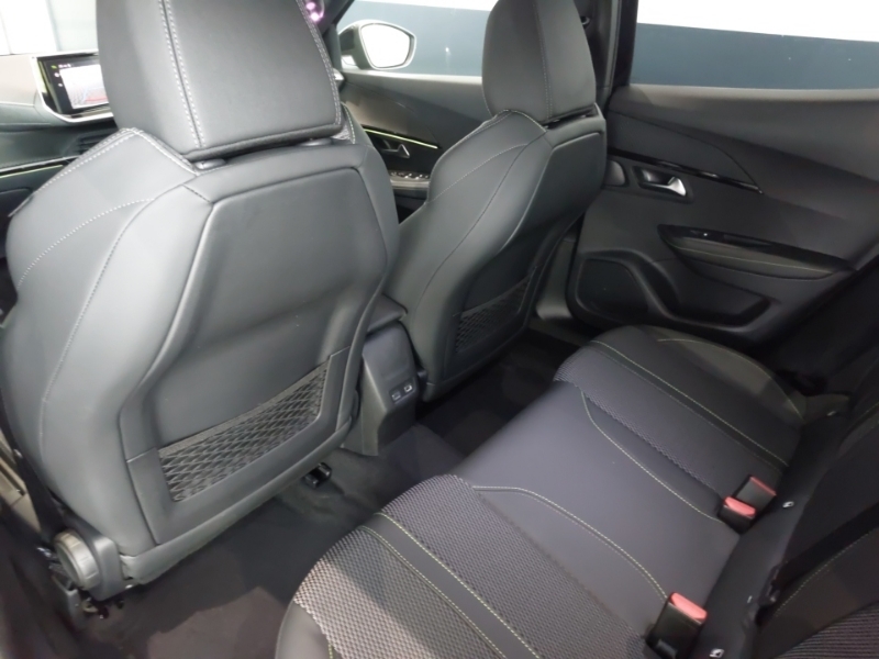 Peugeot 2008 1.2 Puretech 130 Gt Eat8 Black #6