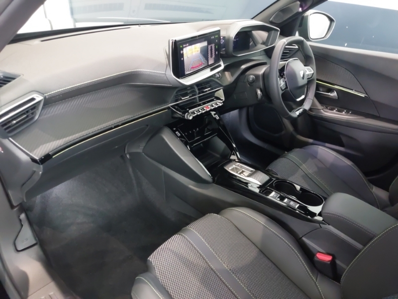 Peugeot 2008 1.2 Puretech 130 Gt Eat8 Black #5