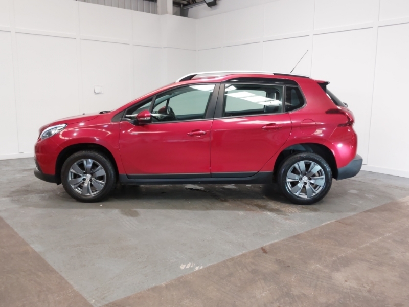 Peugeot 2008 1.2 Puretech Active DA67KVB Red #4