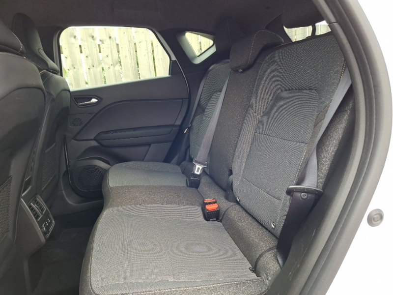 Renault Captur 1.6 E-tech Full Hybrid 145 Techno PK25FUD White #6