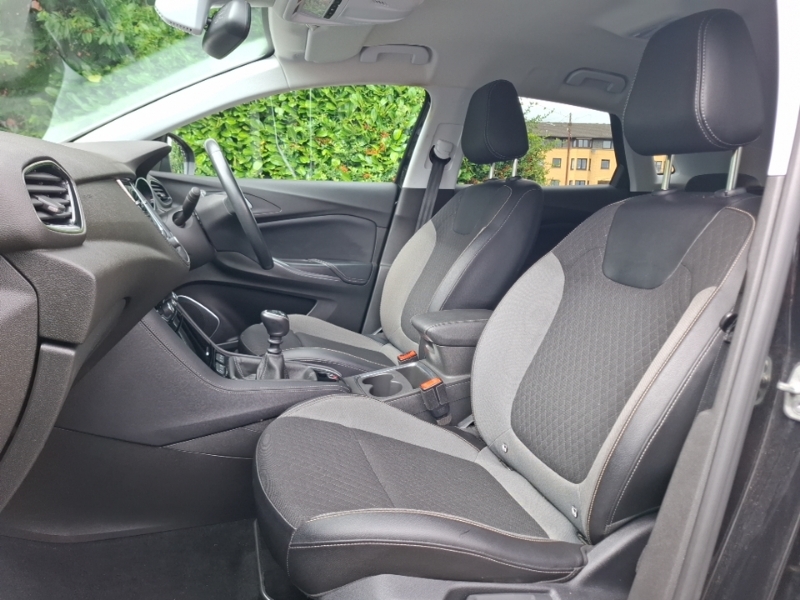 Vauxhall Grandland X 1.2 Turbo Griffin Edition SJ21MSR Black #5