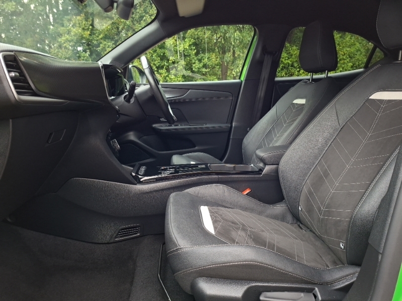 Vauxhall Mokka-e 100Kw Ultimate 50Kwh YO23TUU Green #5