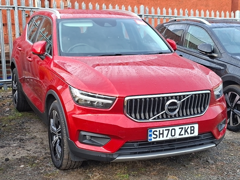 Volvo XC40 2.0 B4p Inscription Pro Red