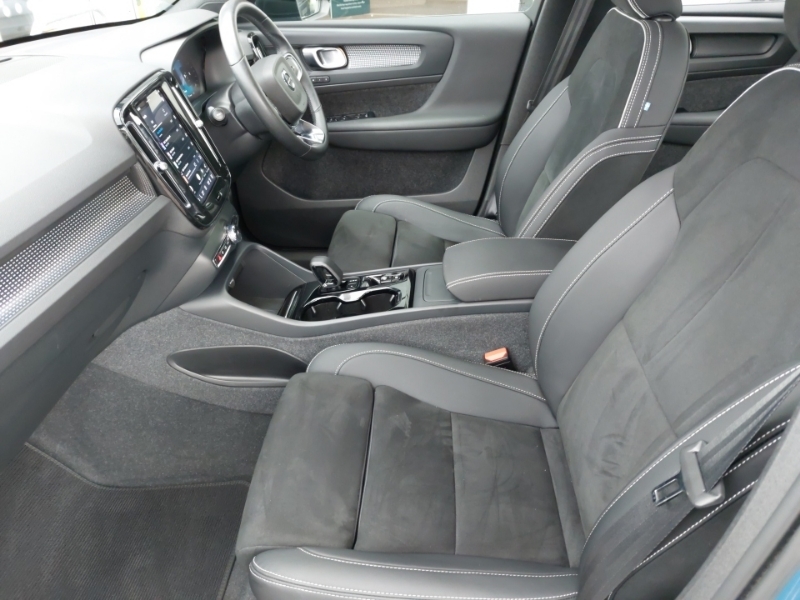 Volvo XC40 2.0 B3p Plus Dark SL23AKP Blue #5