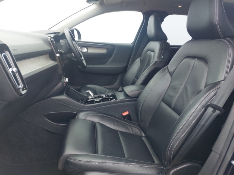 Volvo XC40 2.0 B4p Ultimate Dark Black #5