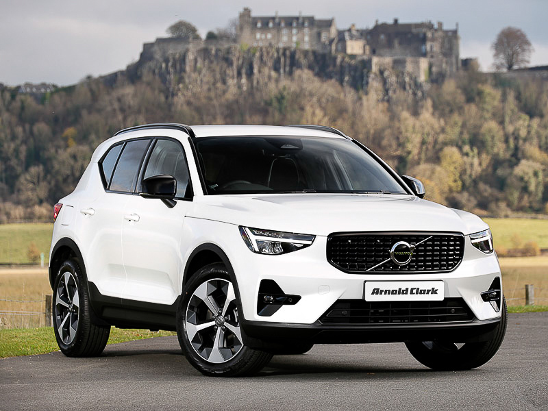 Volvo XC40 2.0 B3p Plus Dark White