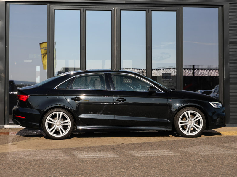 Audi A3 40 Tfsi Quattro S Line S Tronic SB69BUJ Black #4