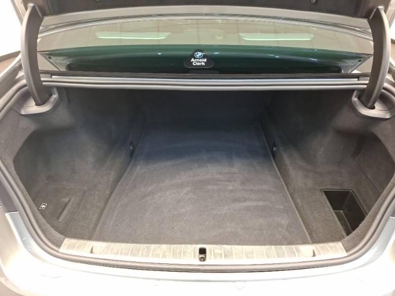 BMW 7 Series  Black #13