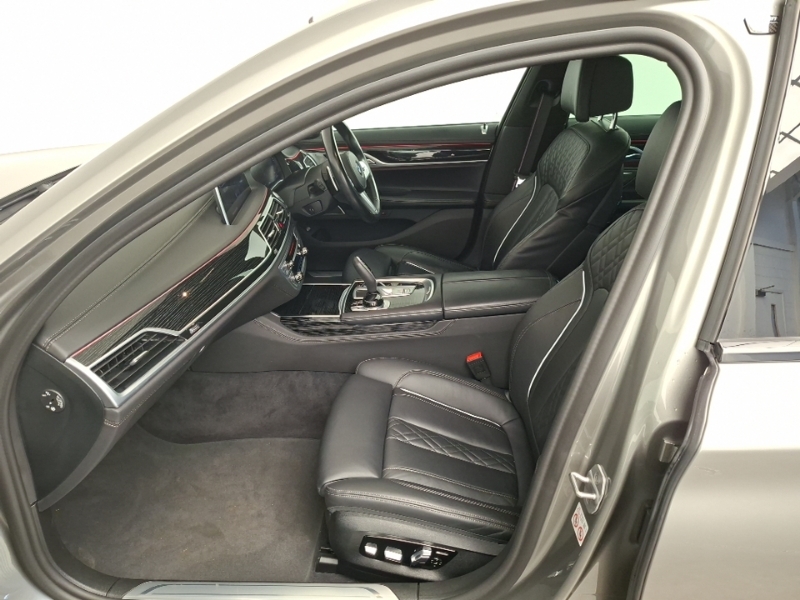 BMW 7 Series  Black #7