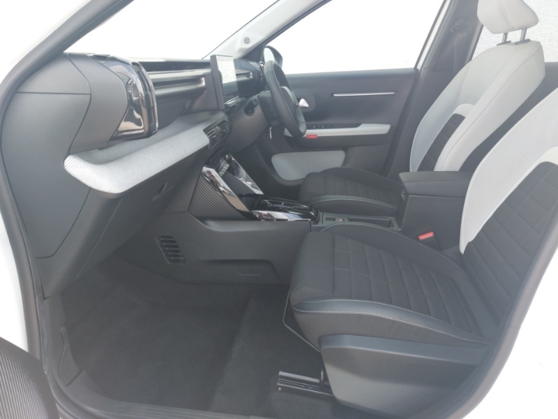 Citroen C3 83Kw Max 44Kwh YT25MRX White #5