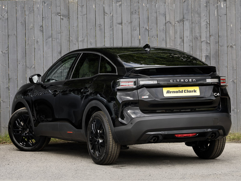 Citroen C4 1.2 Hybrid 145 Collection Black #2