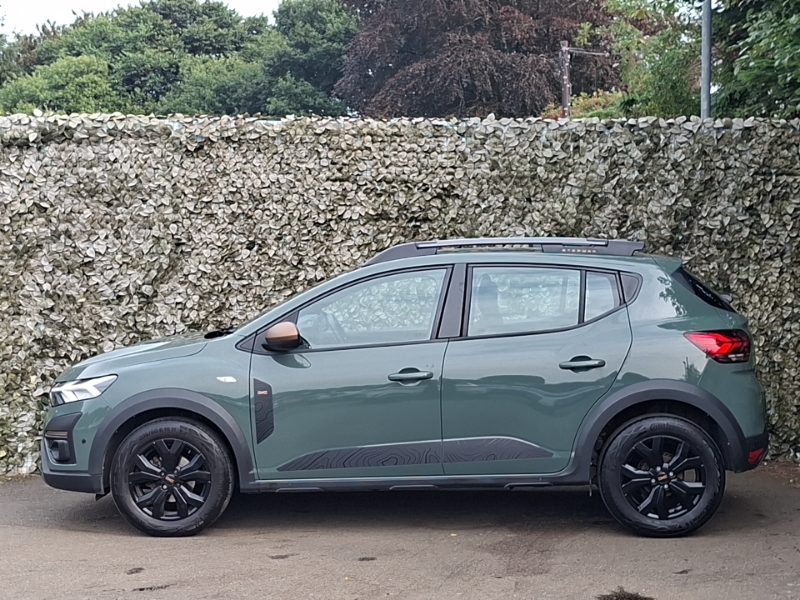 Dacia Sandero Stepway 1.0 Tce 110 Extreme SE24TLK Green #4