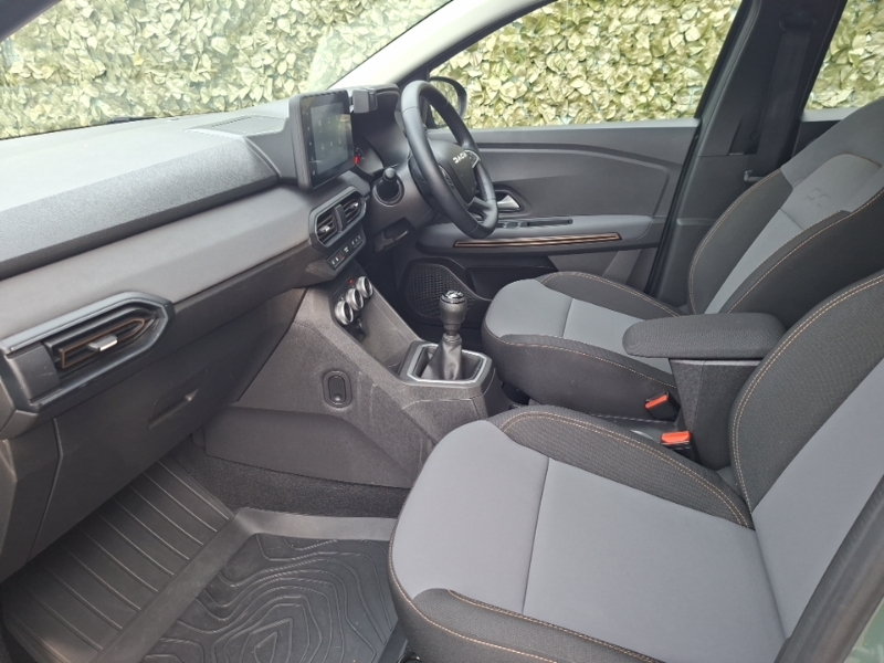 Dacia Sandero Stepway 1.0 Tce 110 Extreme SE24TLK Green #5