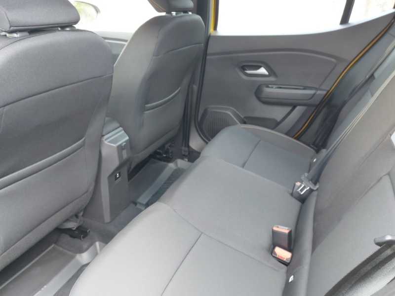 Dacia Sandero Stepway Hatchback 1.0 Tce Extreme SC26VZV Yellow #6