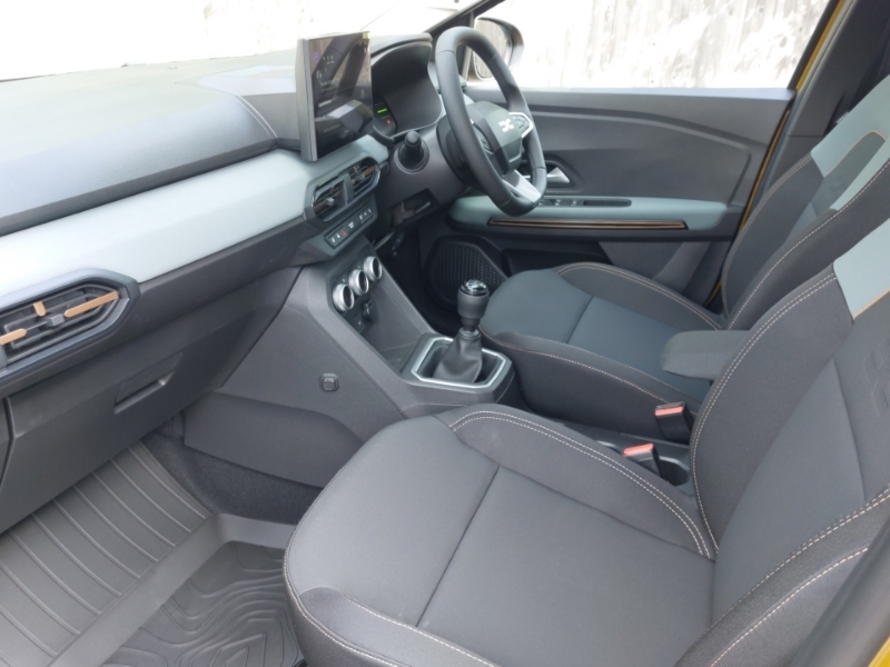 Dacia Sandero Stepway Hatchback 1.0 Tce Extreme SC26VZV Yellow #5