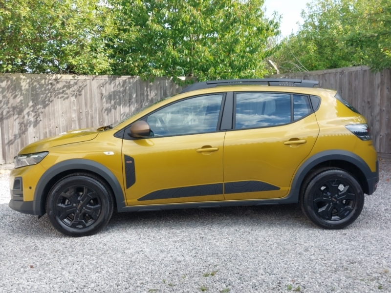 Dacia Sandero Stepway Hatchback 1.0 Tce Extreme SC26VZV Yellow #4