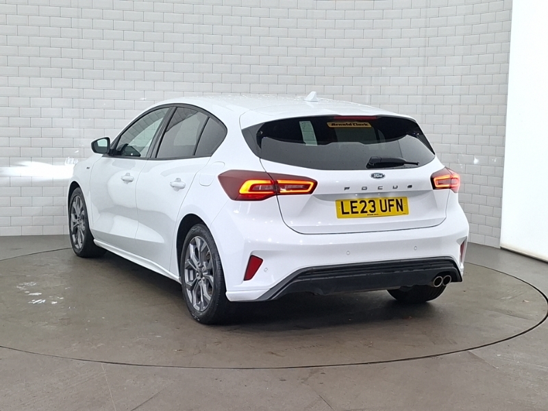 Ford Focus 1.0 Ecoboost St-line LE23UFN White #2