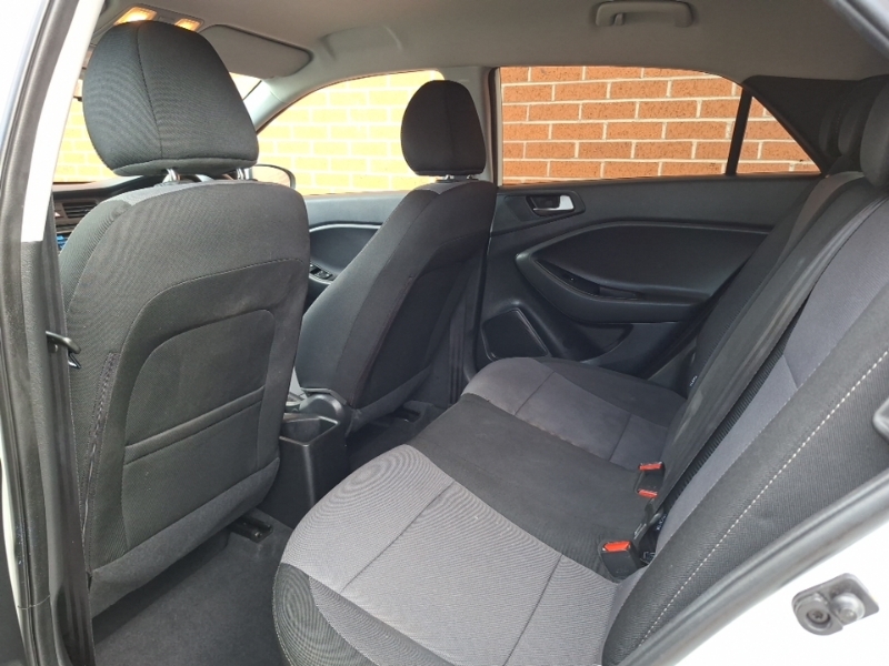 Hyundai I20 1.0T Gdi Active DK67NGF White #6