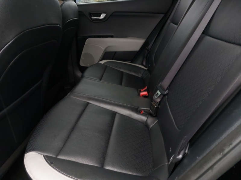 Kia Stonic 1.0T Gdi 4 YD70FNN Black #6